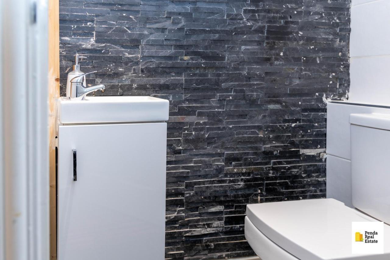 Penda Contractor And Leisure Guests Nottinghamヴィラ エクステリア 写真